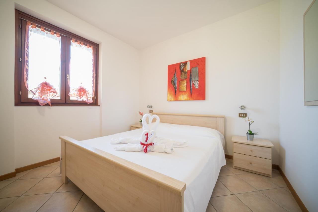 Gardappartamenti Cascinale Pool Desenzano del Garda Exterior foto